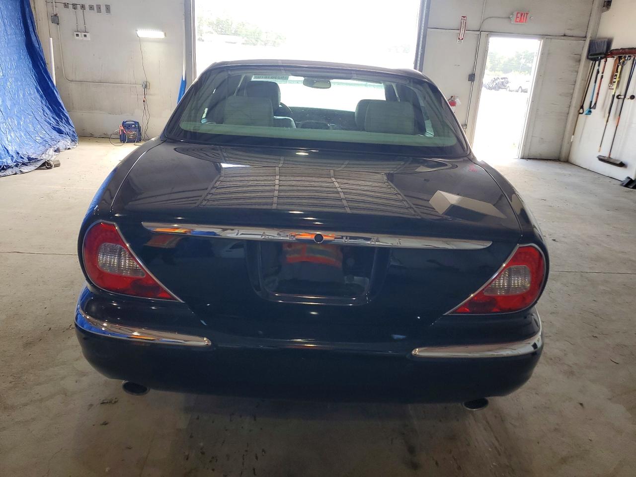 2005 Jaguar Xj8 L Black vin: SAJWA79C65SG47323