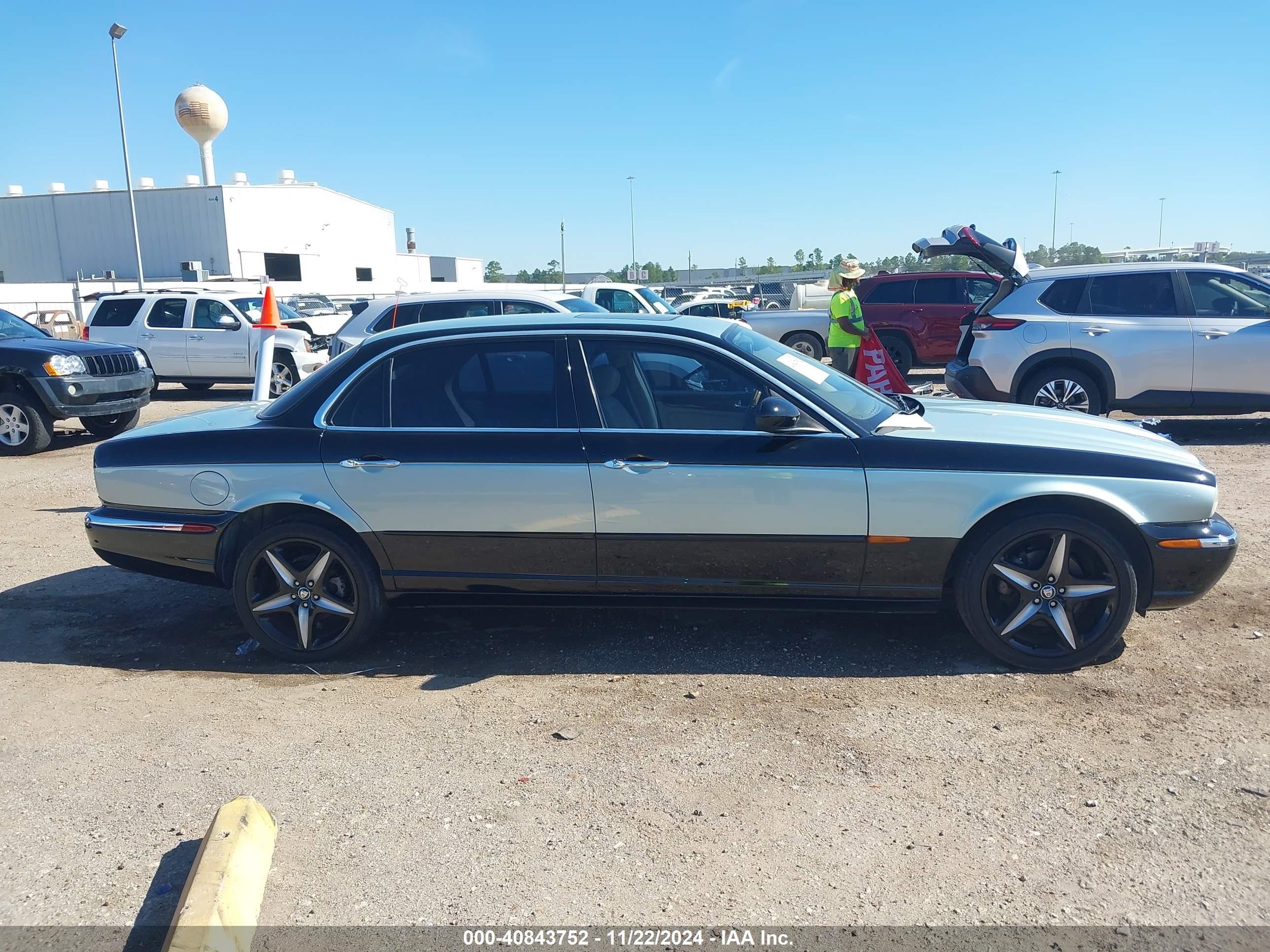 2005 Jaguar Xj Xj8 L Silver vin: SAJWA79C85SG43791