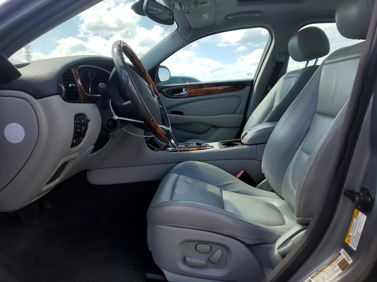 2005 Jaguar Xj8 L Gray vin: SAJWA79C95SG48787