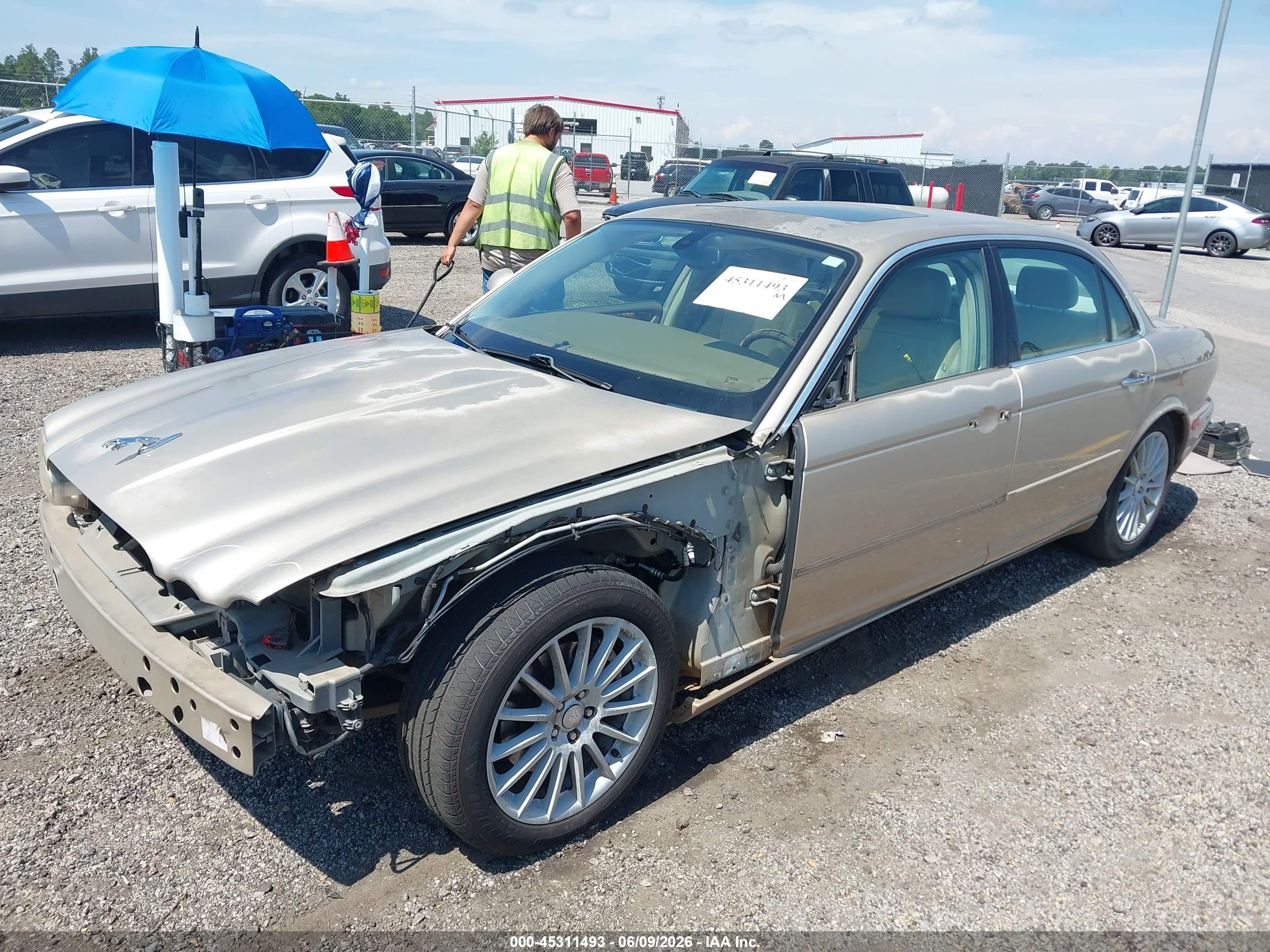 2005 Jaguar Xj Xj8 L Коричневый vin: SAJWA79CX5SG37491