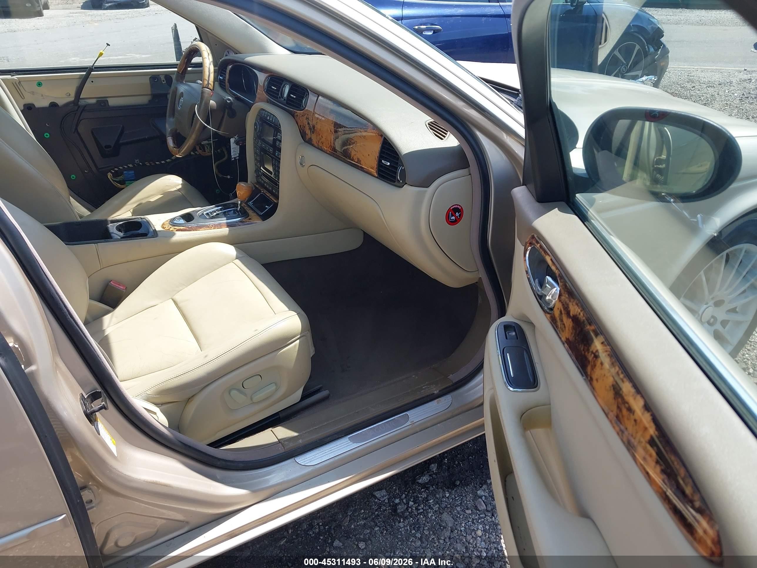 2005 Jaguar Xj Xj8 L Коричневый vin: SAJWA79CX5SG37491