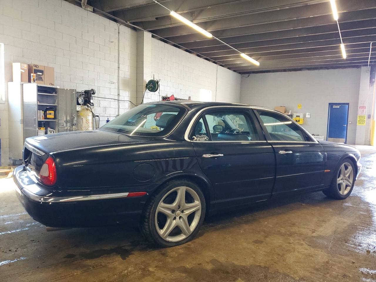 2005 Jaguar Xj8 L Black vin: SAJWA79CX5SG38057