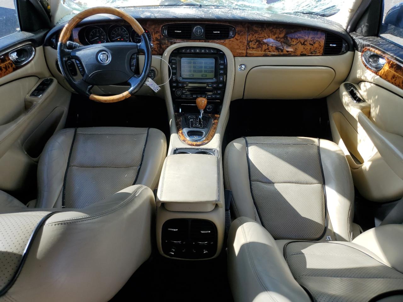2008 Jaguar Xj Vanden Plas Black vin: SAJWA82B08SH27857