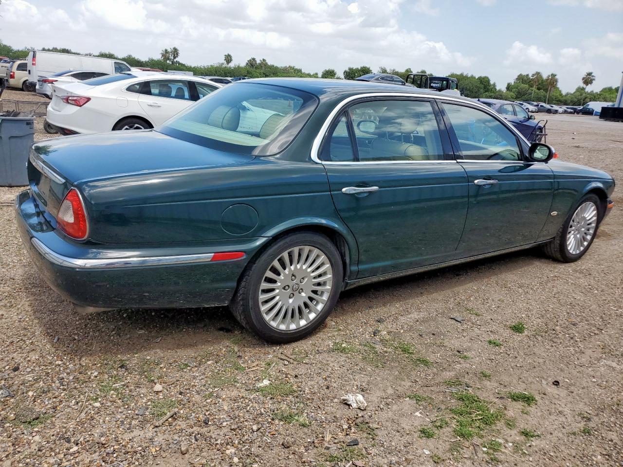 2006 Jaguar Vandenplas    Green vin: SAJWA82B16SH06514