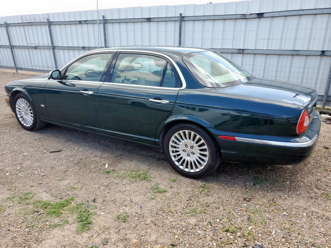2006 Jaguar Vandenplas    Green vin: SAJWA82B16SH06514