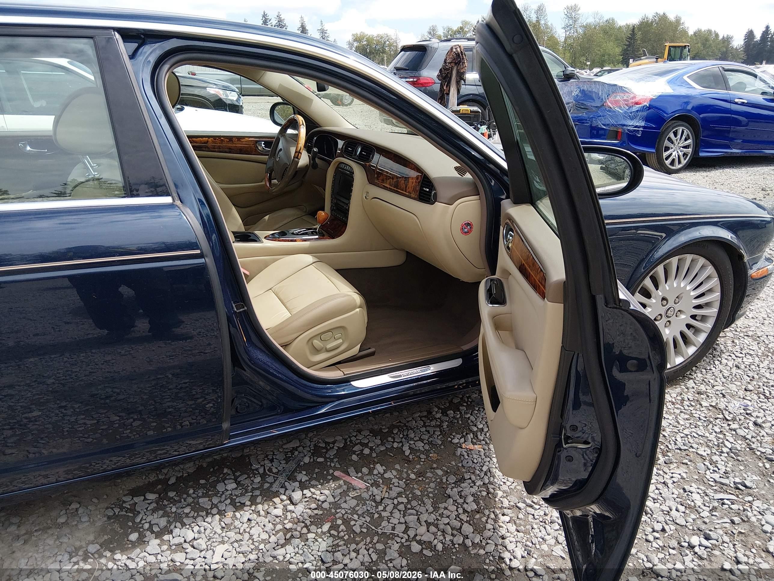 2006 Jaguar Xj Vanden Plas Blue vin: SAJWA82B46SG49953