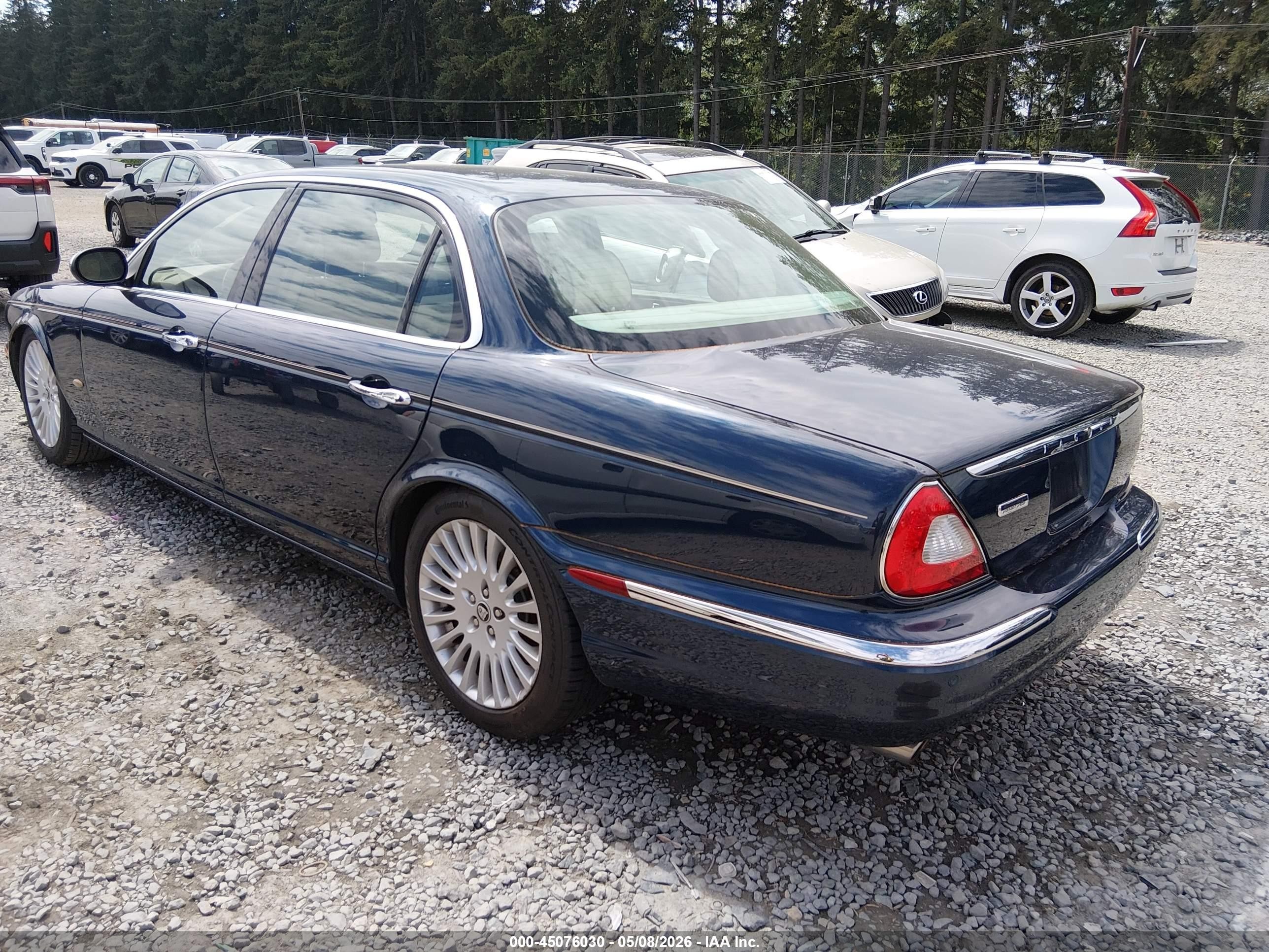 2006 Jaguar Xj Vanden Plas Blue vin: SAJWA82B46SG49953