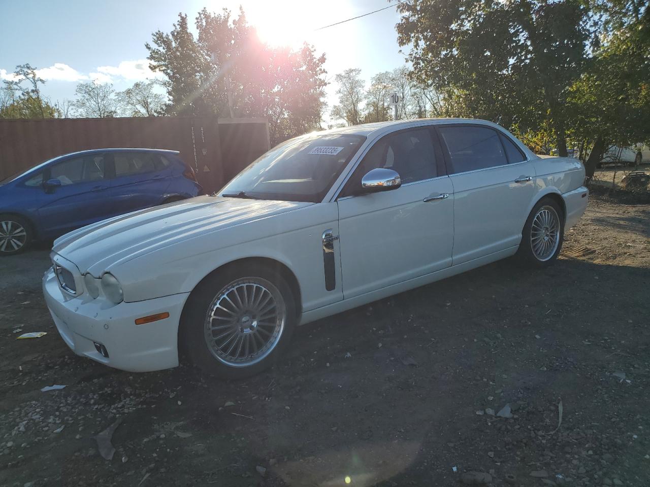2008 Jaguar Xj Vanden Plas White vin: SAJWA82B48SH19955