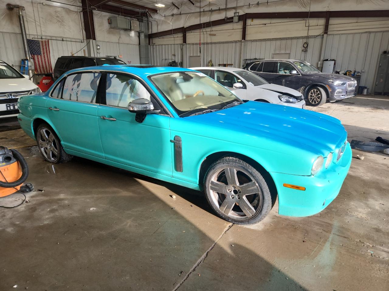 2008 Jaguar Xj Vanden Plas Two Tone vin: SAJWA82B48SH22922