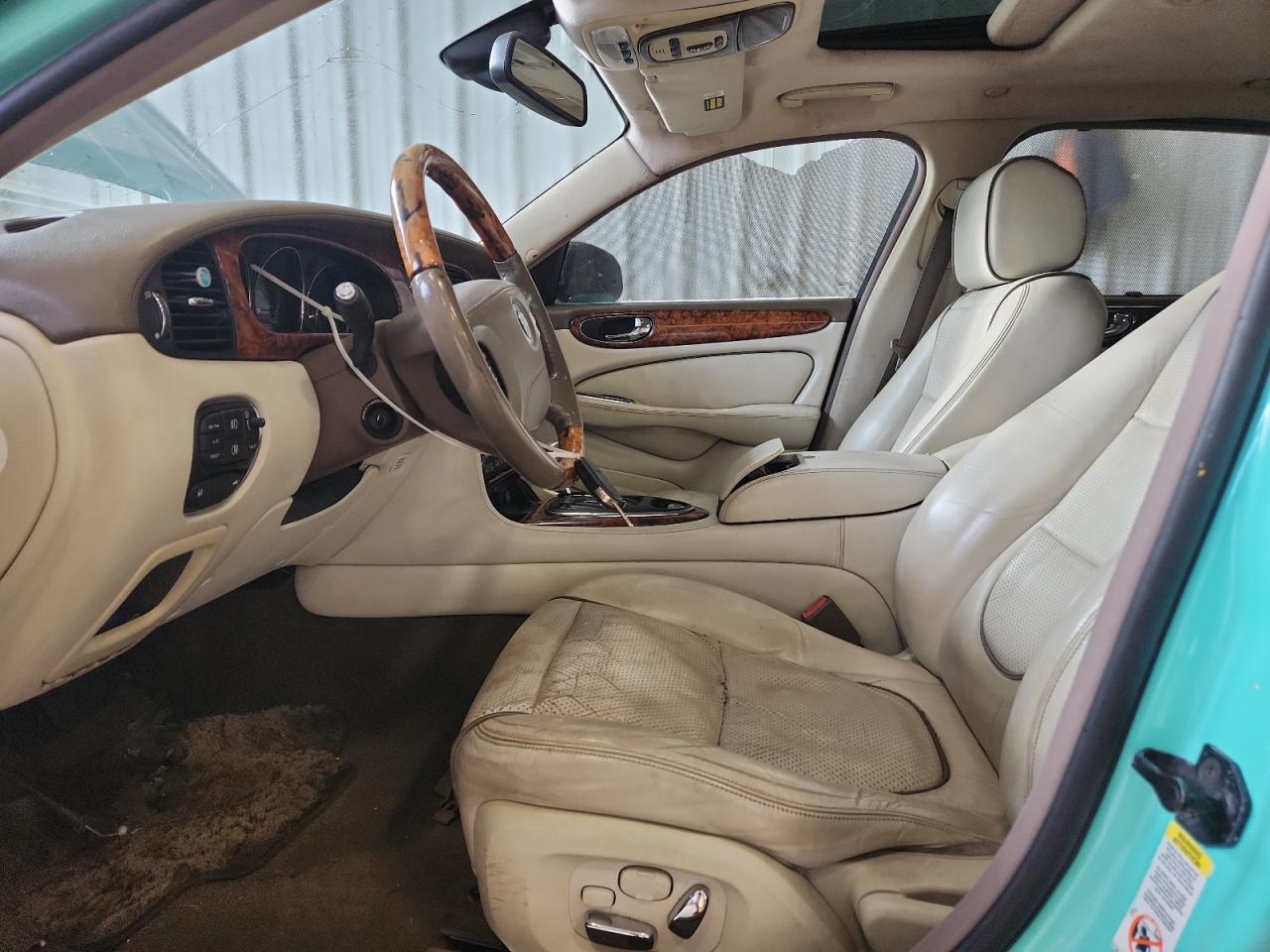 2008 Jaguar Xj Vanden Plas Two Tone vin: SAJWA82B48SH22922