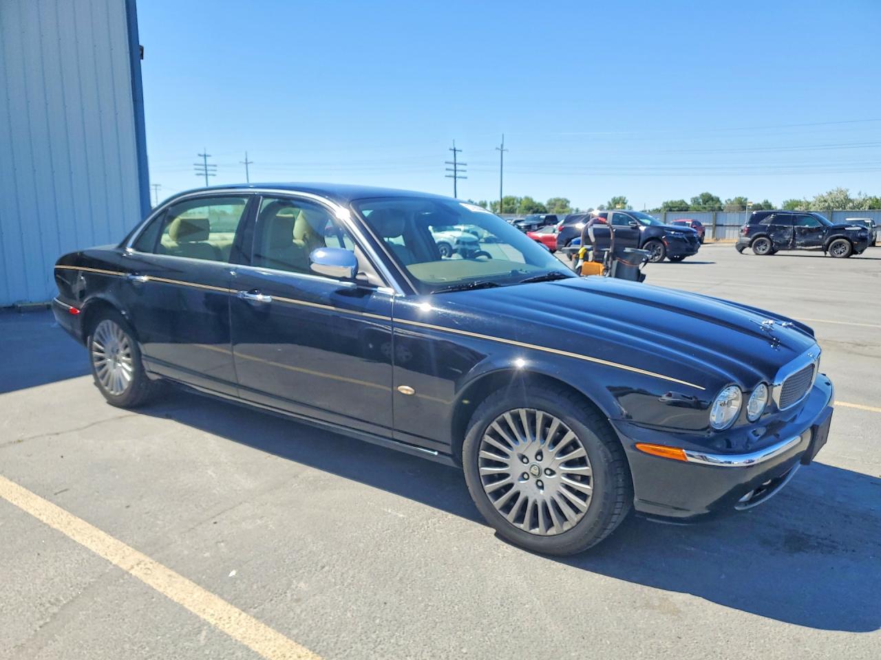 2006 Jaguar Vandenplas Black vin: SAJWA82B56SH11196