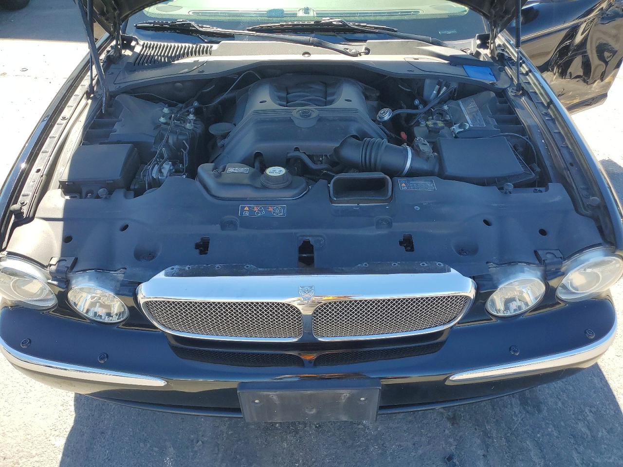 2006 Jaguar Vandenplas Black vin: SAJWA82B56SH11196