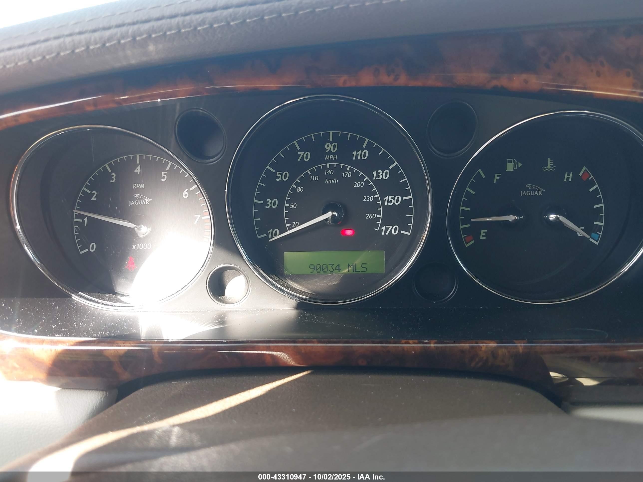 2008 Jaguar Xj Vanden Plas Light Blue vin: SAJWA82B58SH20032