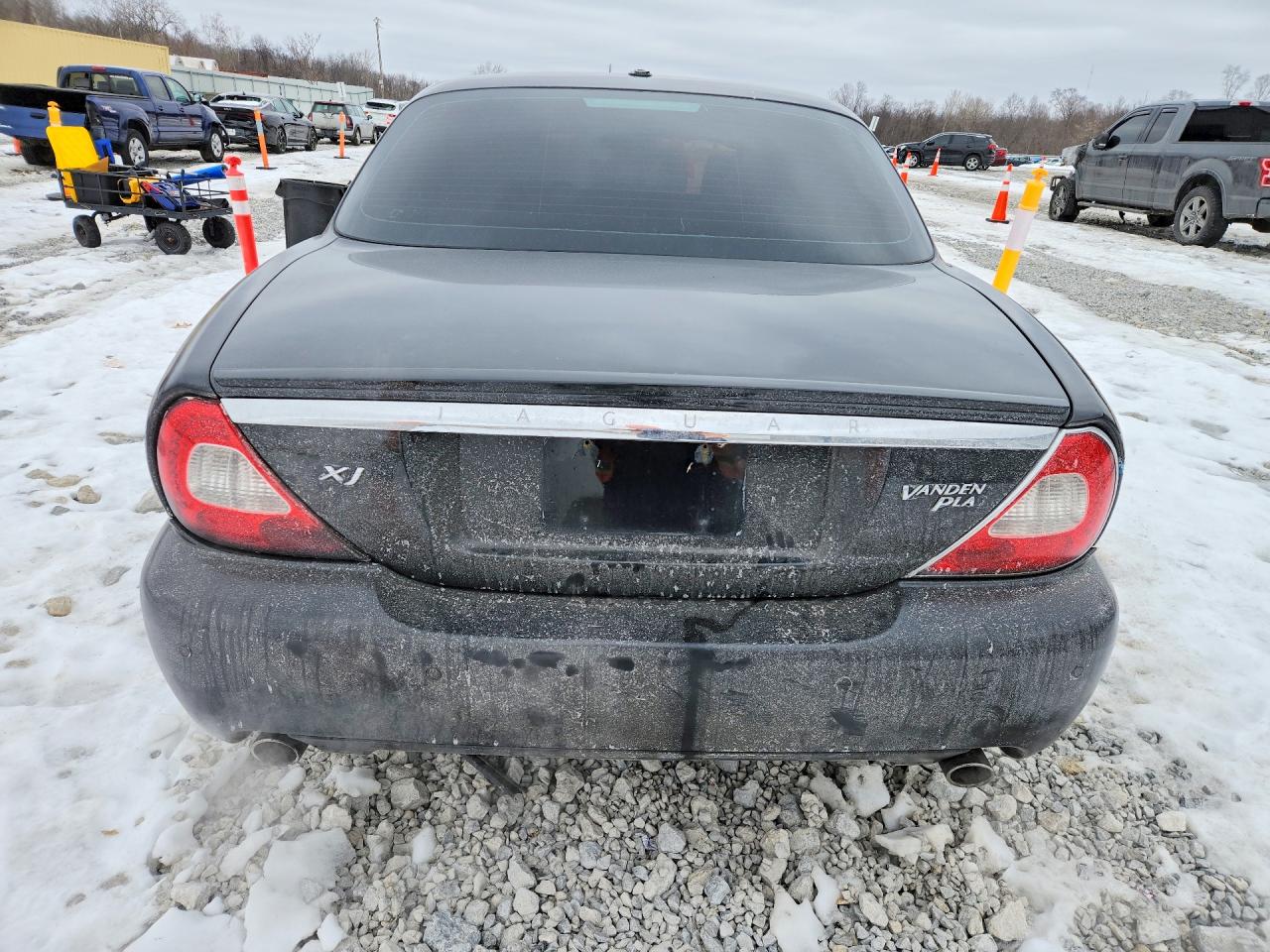 2008 Jaguar Xj Vanden Plas Black vin: SAJWA82B58SH22752