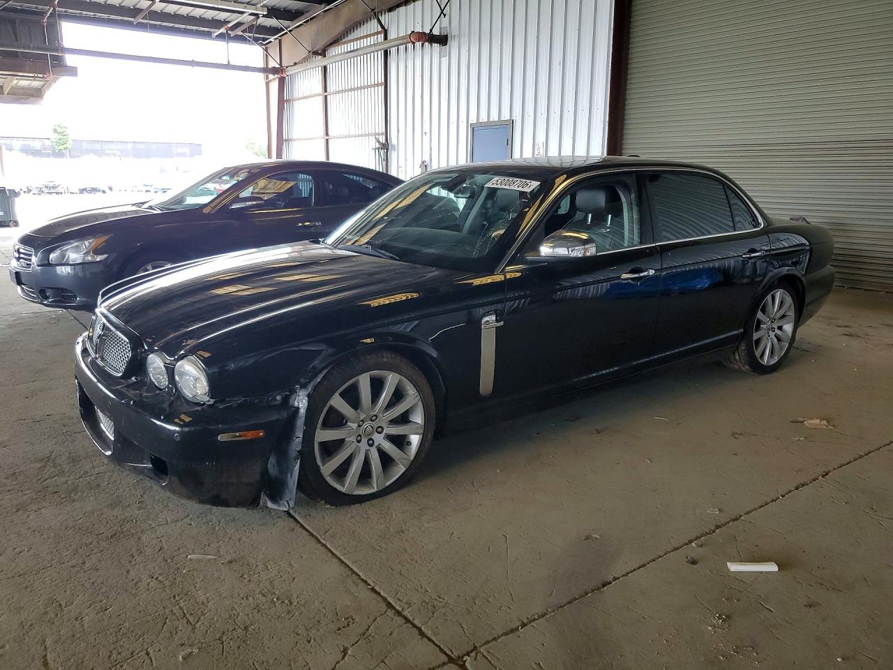 2008 Jaguar Xj Vanden Plas Black vin: SAJWA82B58SH27725