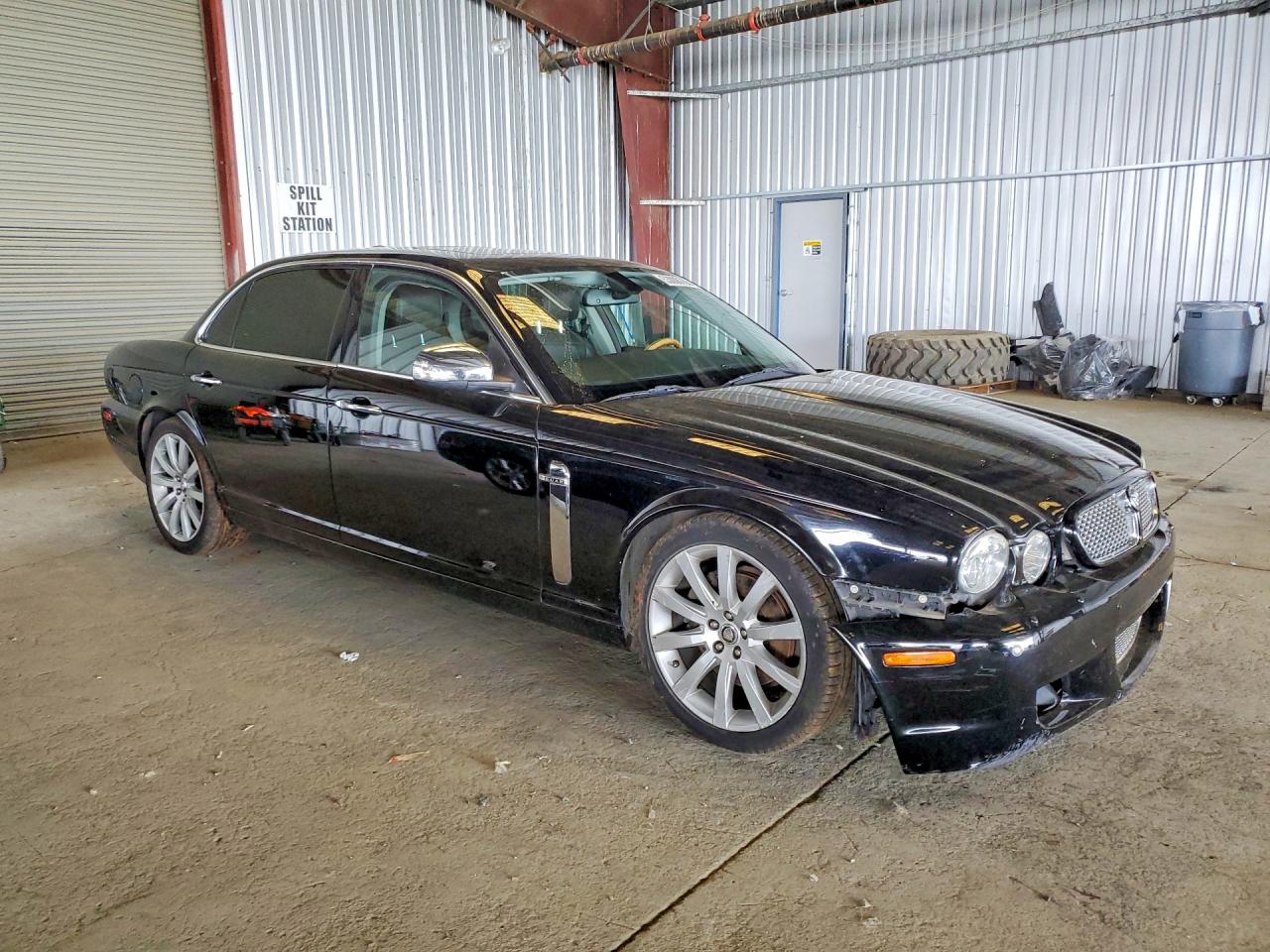 2008 Jaguar Xj Vanden Plas Black vin: SAJWA82B58SH27725
