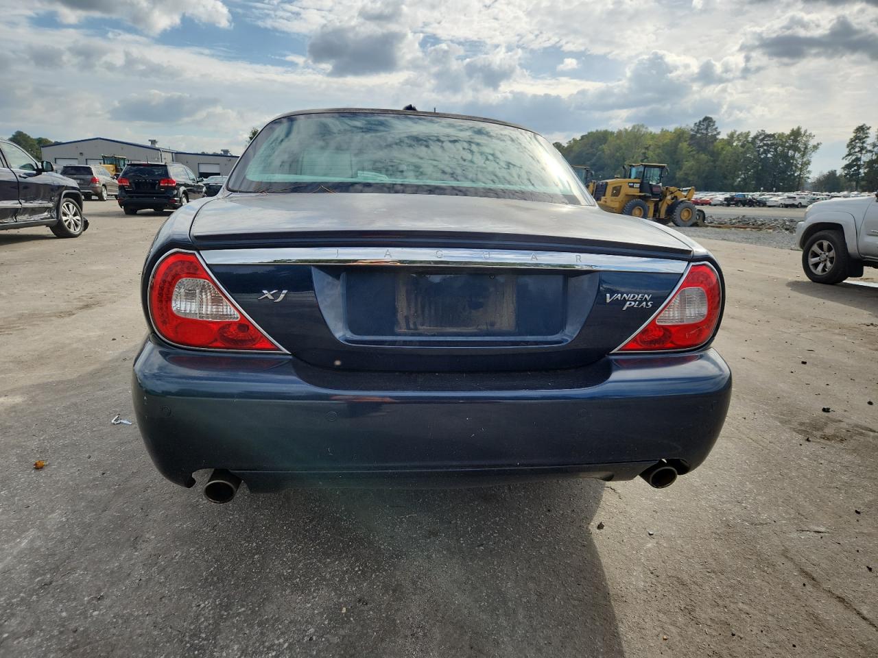 2008 Jaguar Xj Vanden Plas Blue vin: SAJWA82B68SH23893