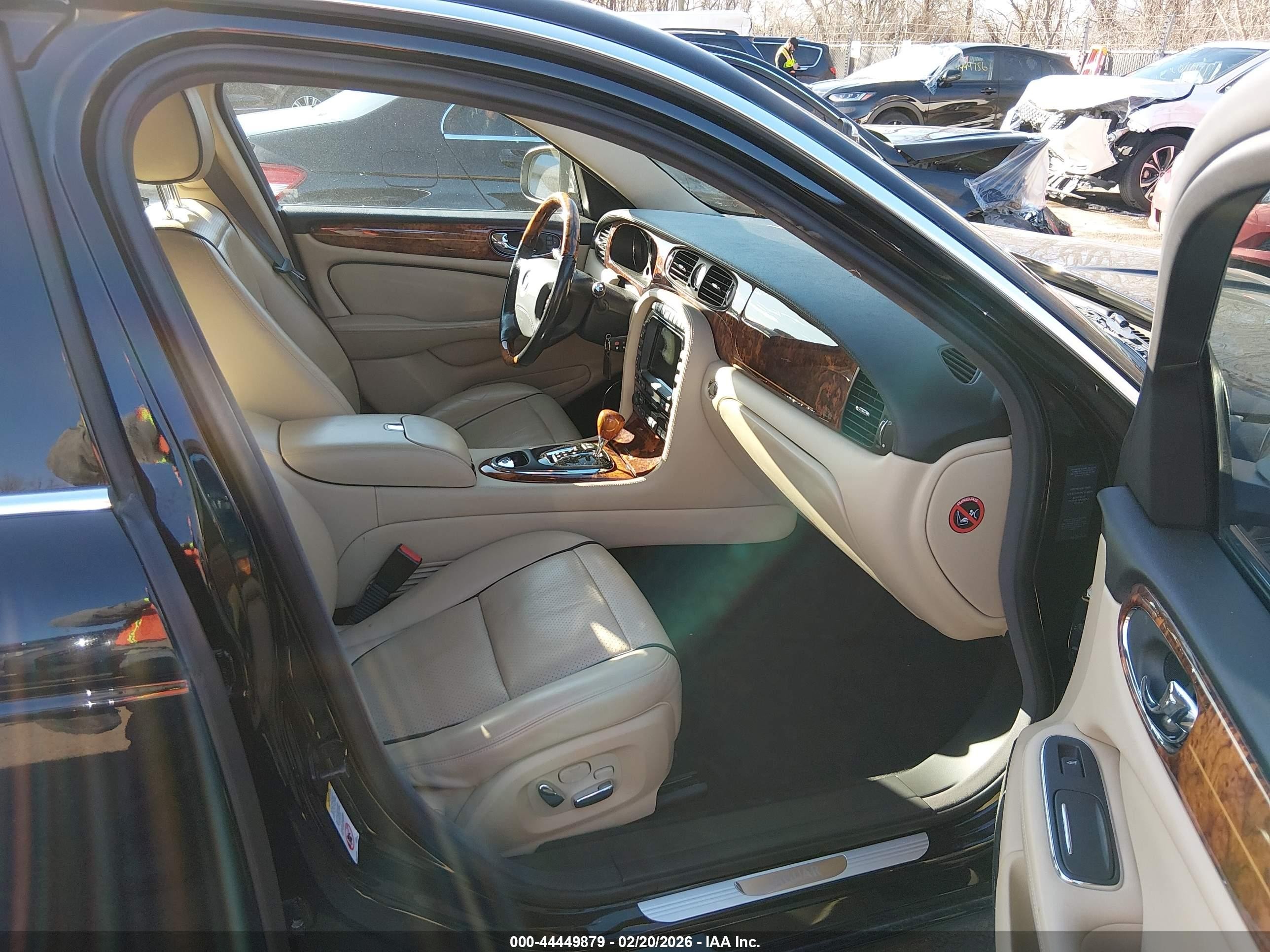 2008 Jaguar Xj Vanden Plas Black vin: SAJWA82B78SH29363