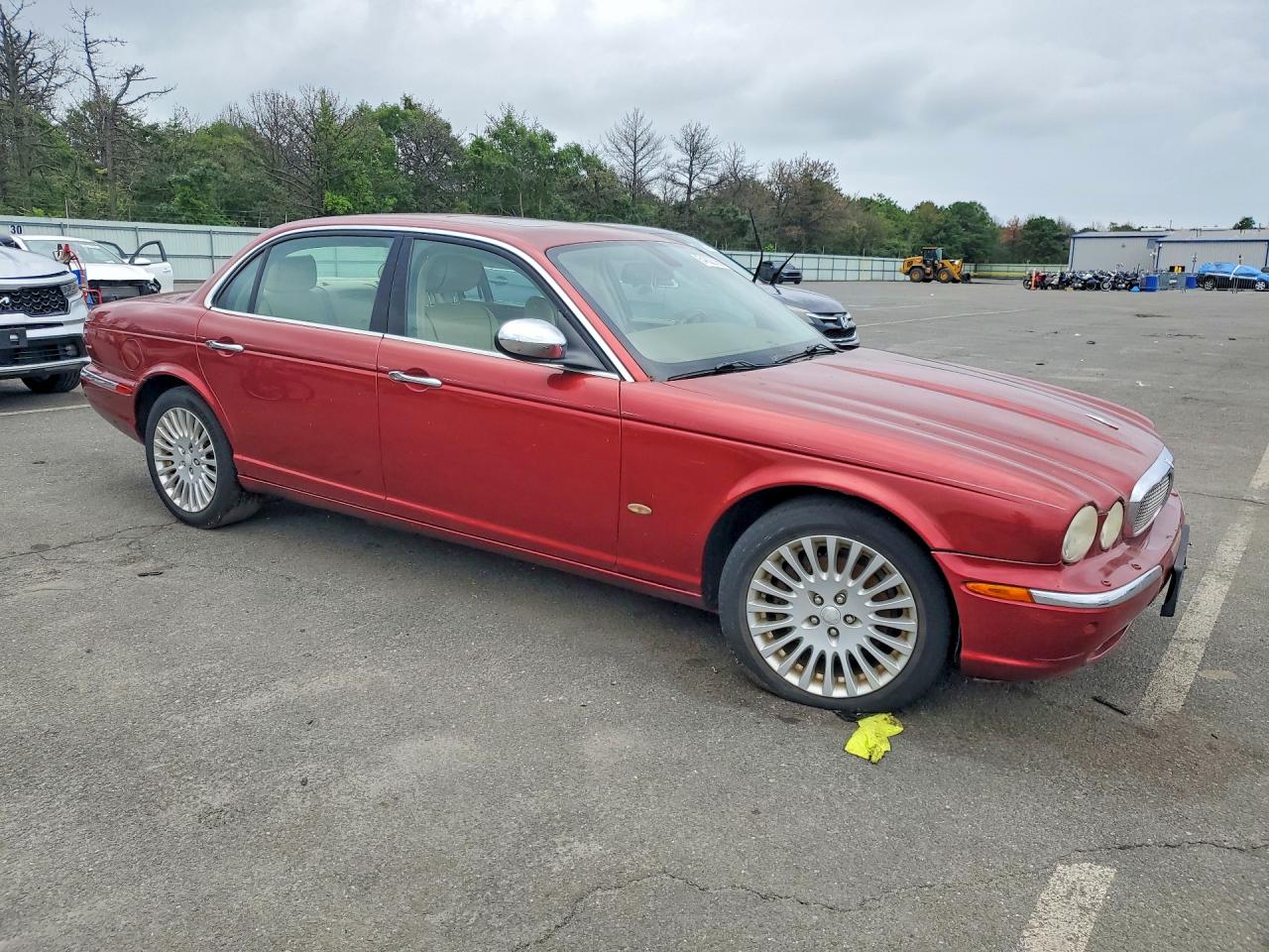 2006 Jaguar Vandenplas Burgundy vin: SAJWA82B86SH10947
