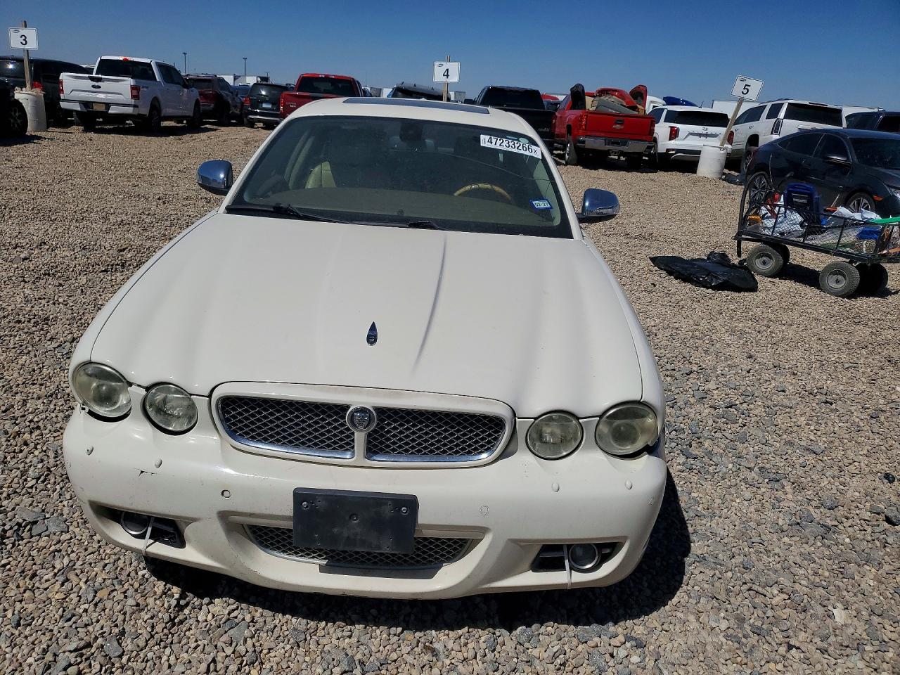 2008 Jaguar Xj Vanden Plas White vin: SAJWA82B98SH26786