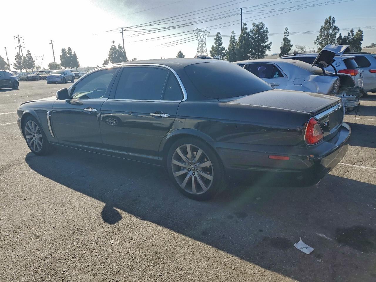 2008 Jaguar Xj Vanden Plas Black vin: SAJWA82BX8SH19264