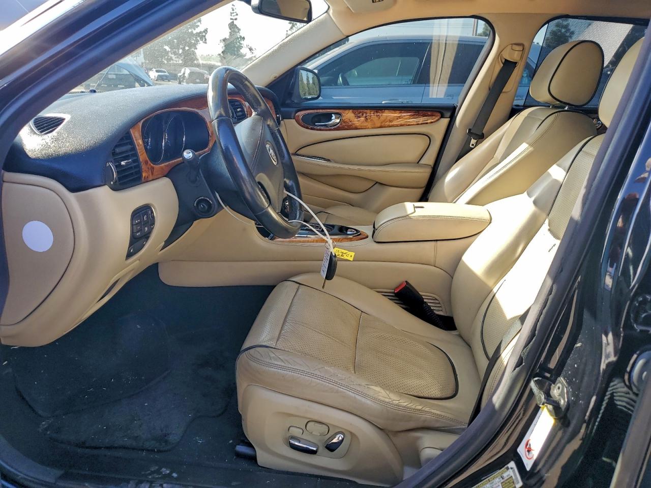 2008 Jaguar Xj Vanden Plas Black vin: SAJWA82BX8SH19264