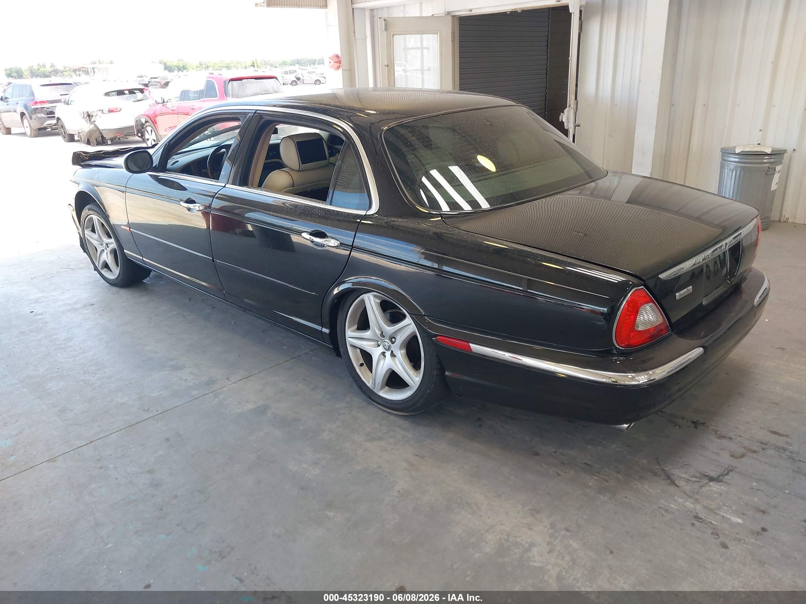 2005 Jaguar Xj Vanden Plas Black vin: SAJWA82C35SG47585