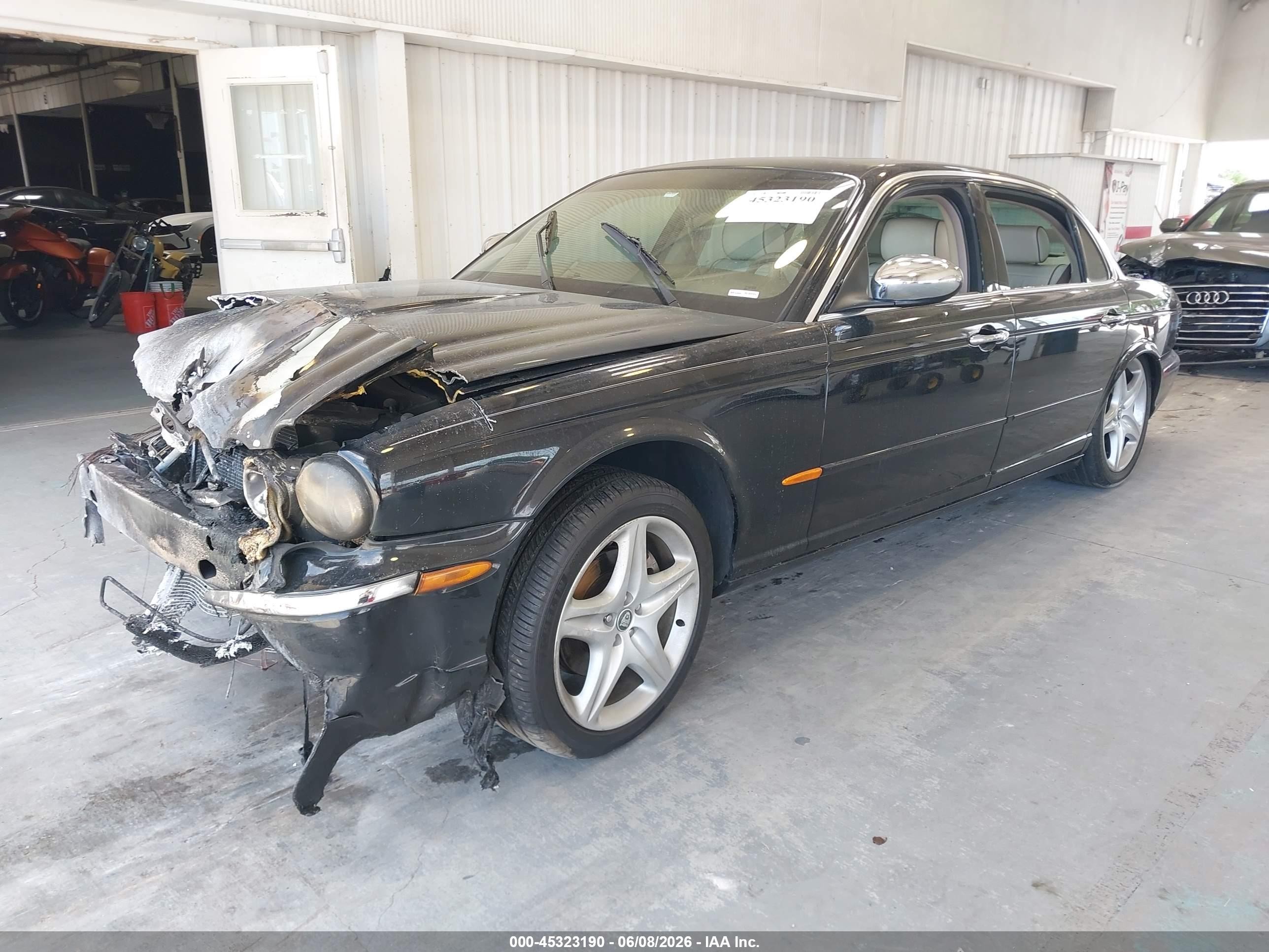 2005 Jaguar Xj Vanden Plas Black vin: SAJWA82C35SG47585