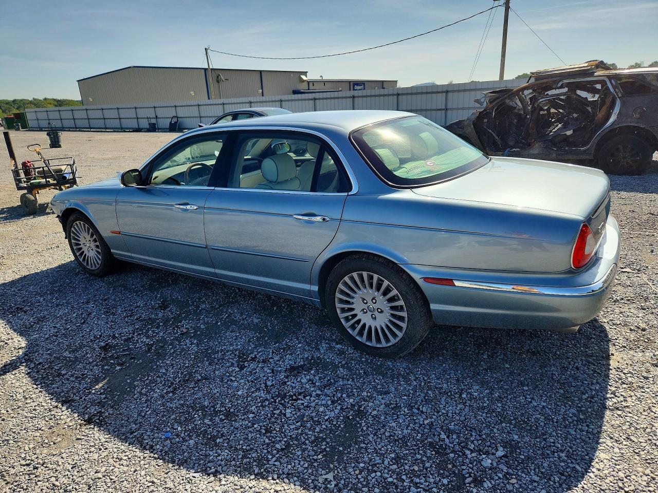 2005 Jaguar Vandenplas Blue vin: SAJWA82C95SG37689