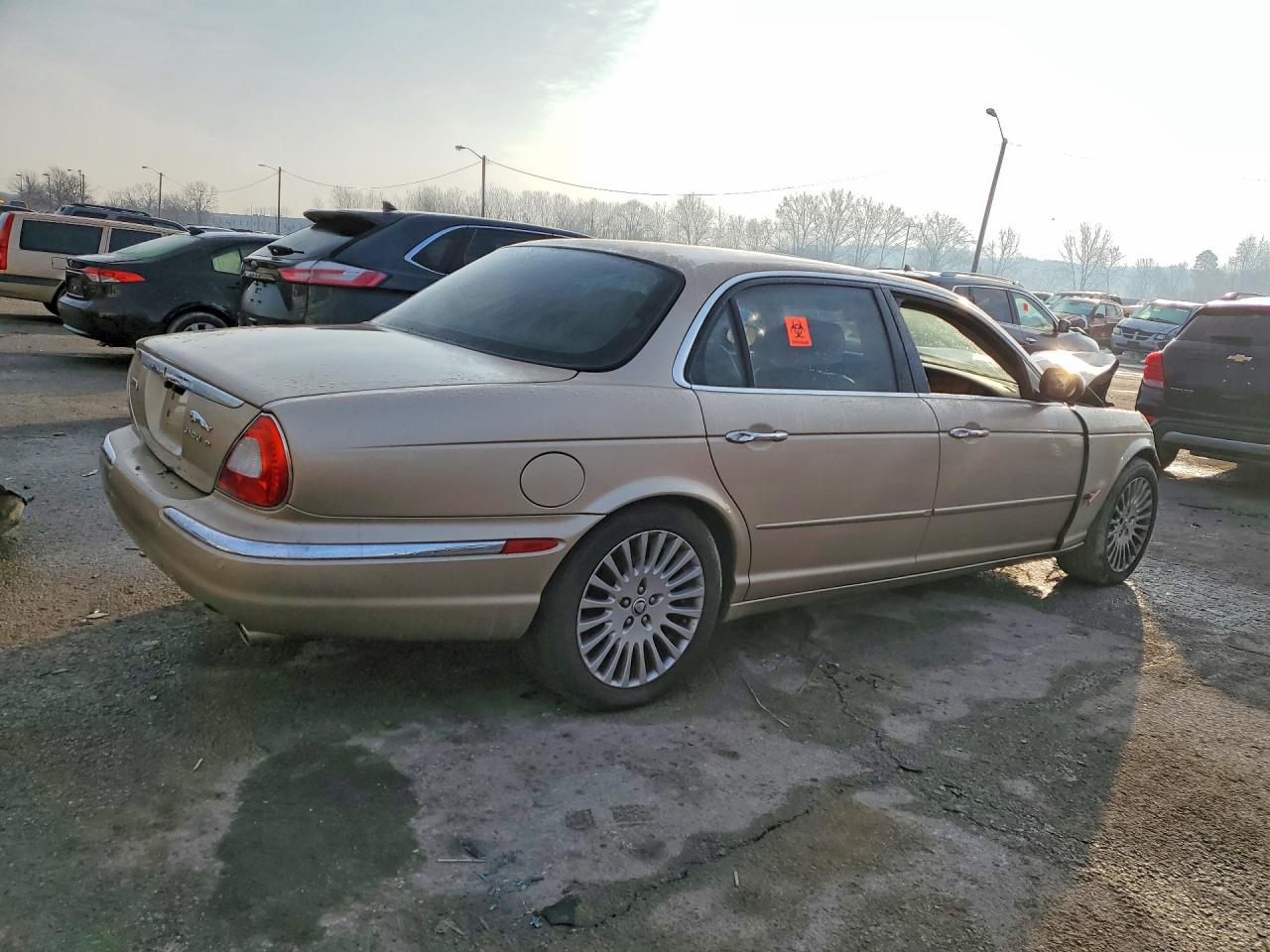 2005 Jaguar Vandenplas Tan vin: SAJWA82C95SG44464