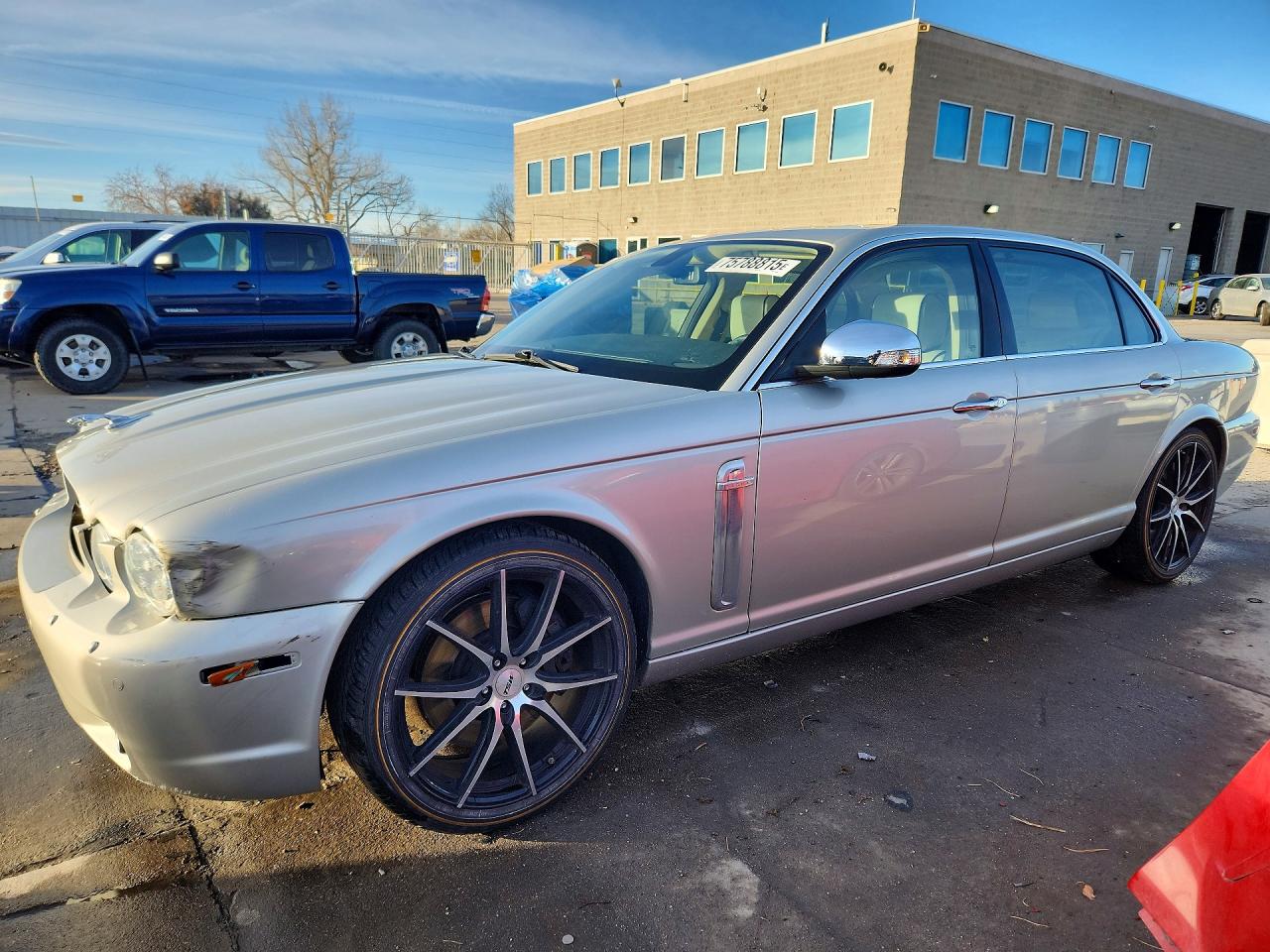 2009 Jaguar Xj Portfolio Бежевый vin: SAJWA94C79TH29919
