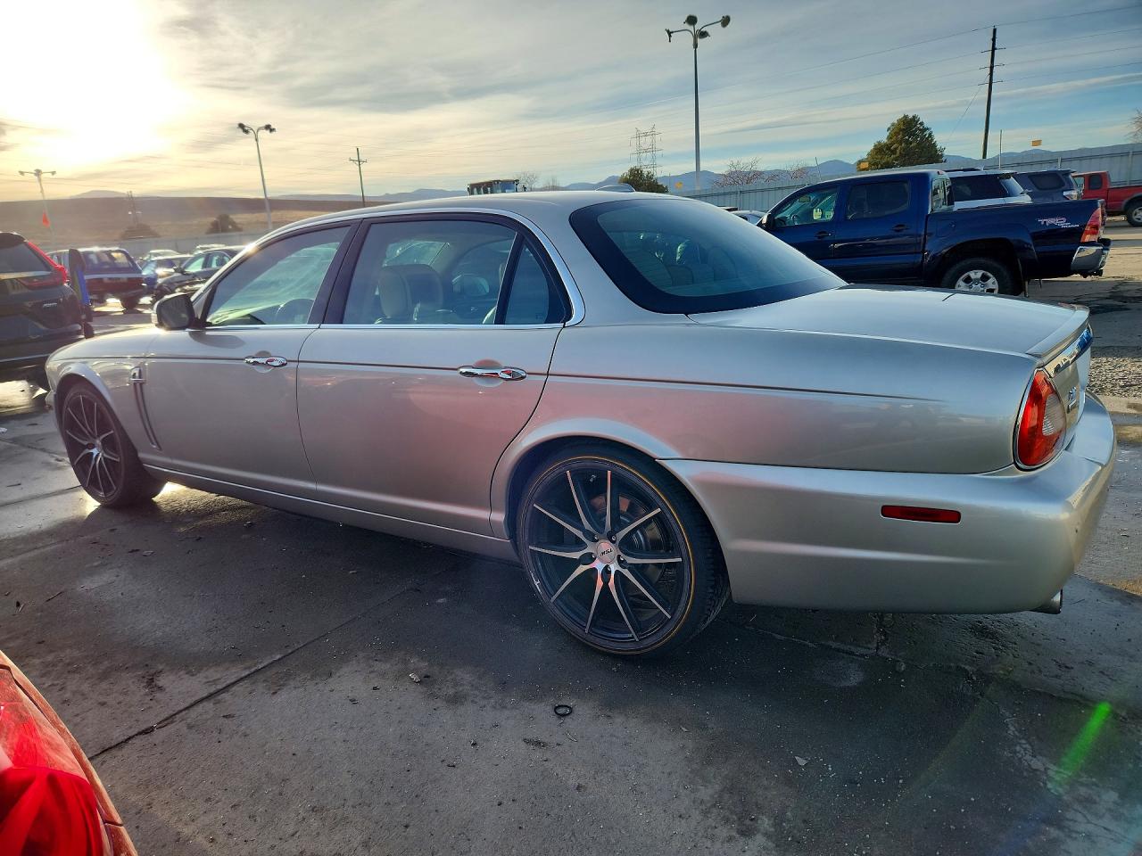 2009 Jaguar Xj Portfolio Бежевый vin: SAJWA94C79TH29919