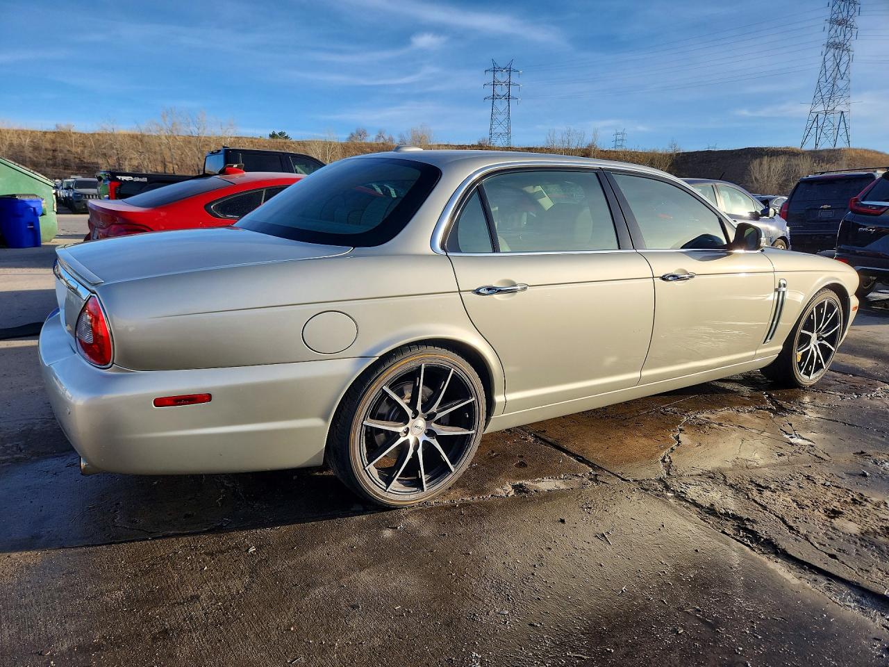 2009 Jaguar Xj Portfolio Бежевый vin: SAJWA94C79TH29919