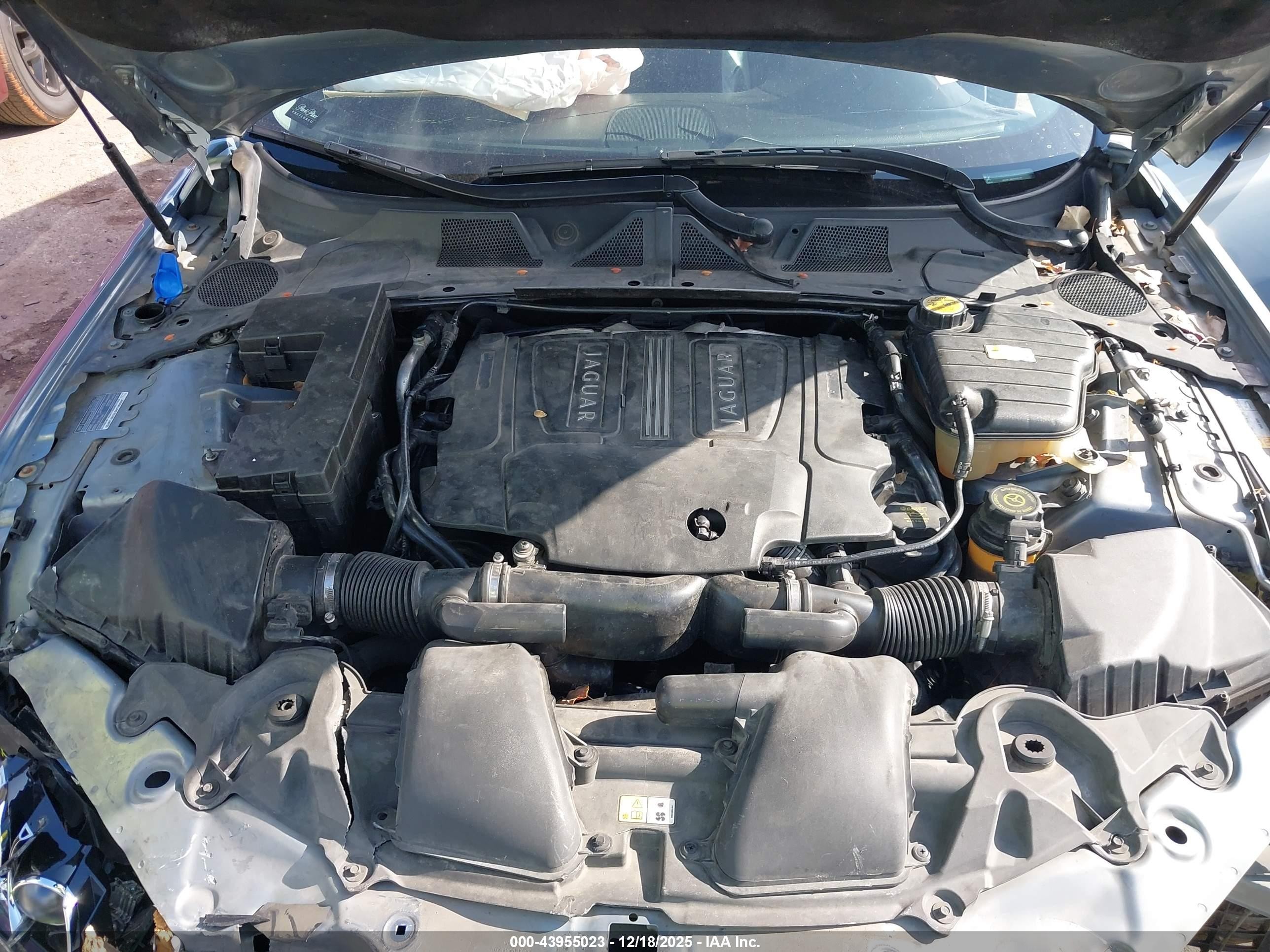 2013 Jaguar Xf V6 Sc Синий vin: SAJWJ0EF4D8S87128