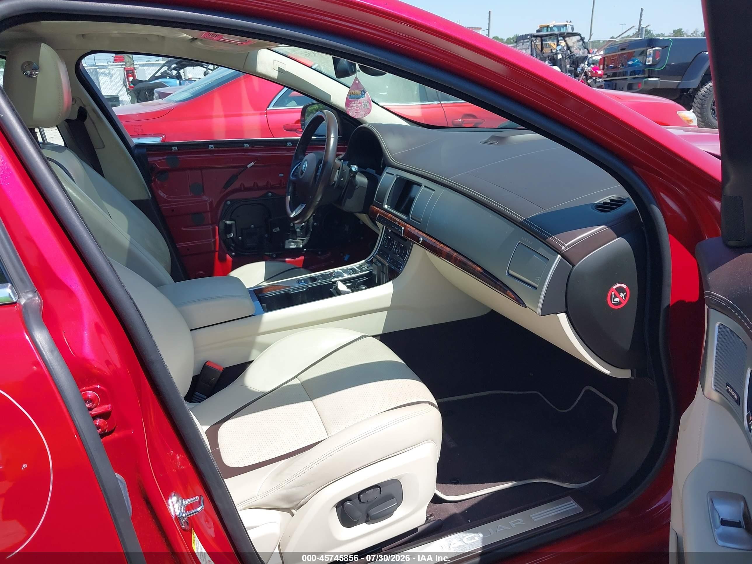 2015 Jaguar Xf 3.0 Portfolio/3.0 Sport Red vin: SAJWJ0FF0F8U76151