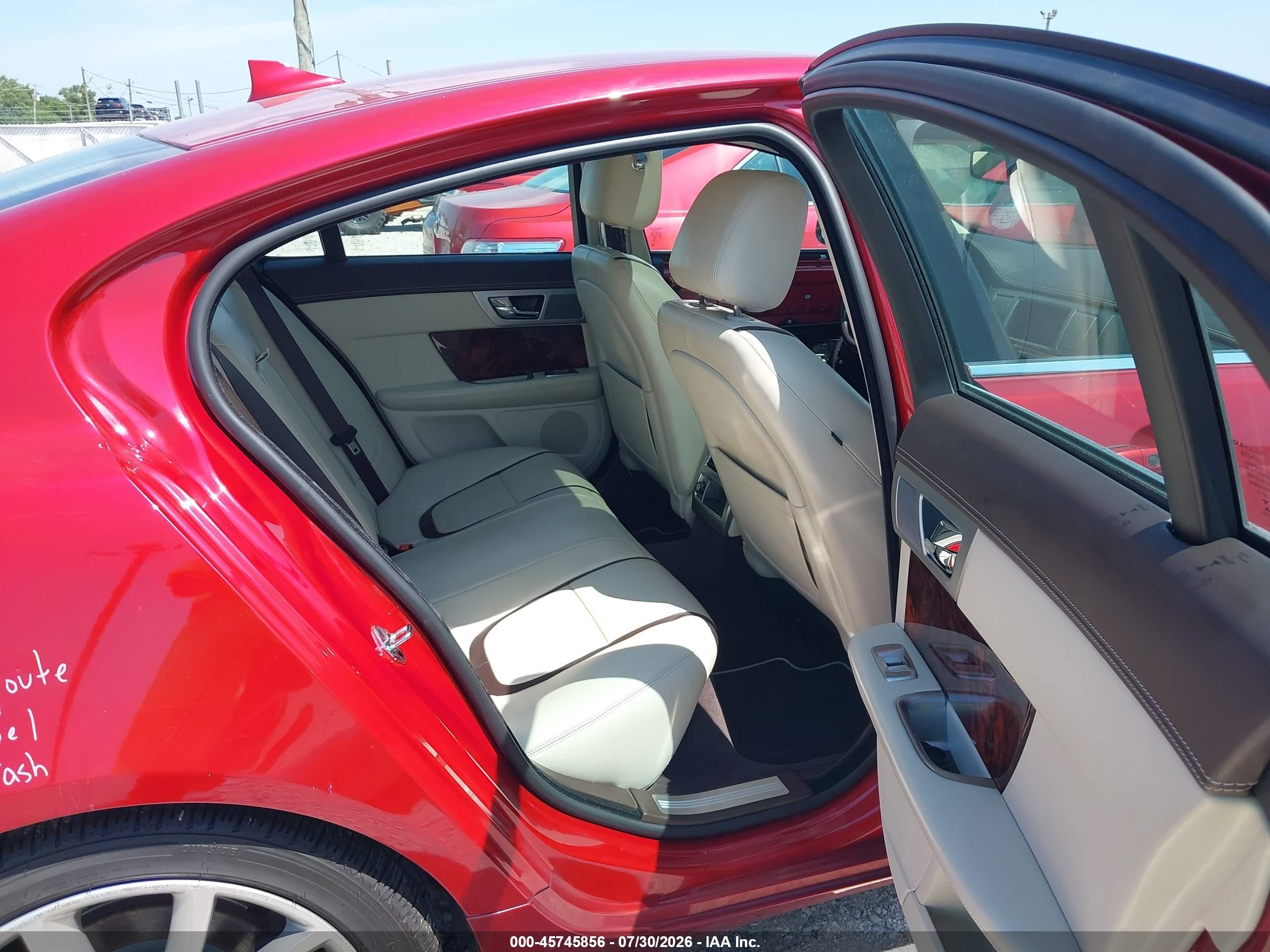2015 Jaguar Xf 3.0 Portfolio/3.0 Sport Red vin: SAJWJ0FF0F8U76151