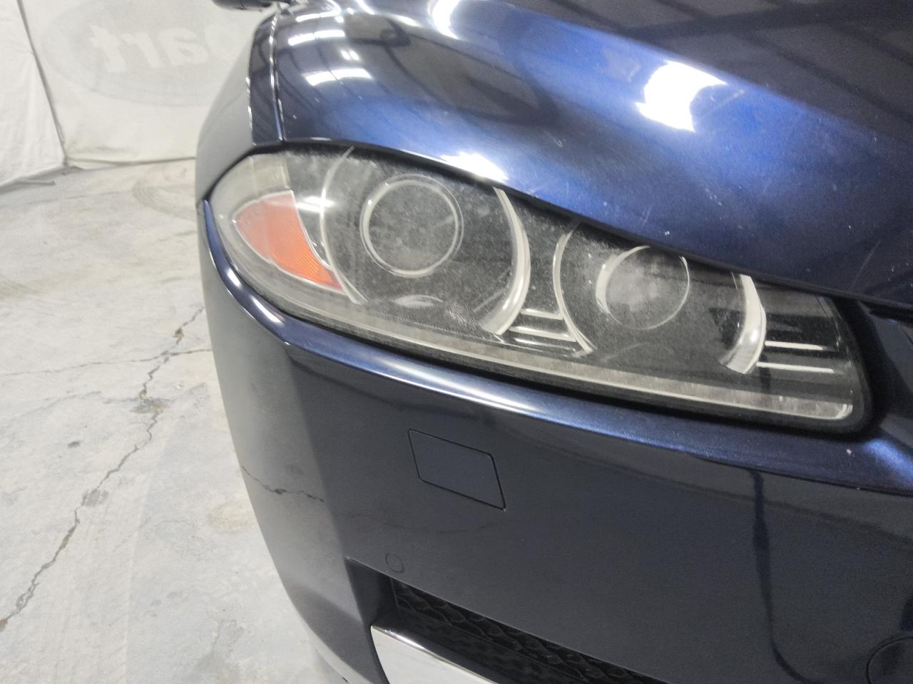 2015 Jaguar Xf 3.0 Sport Awd Blue vin: SAJWJ0FF6F8U68457 Damage: Right Head Lamp, Faded, Repair Required