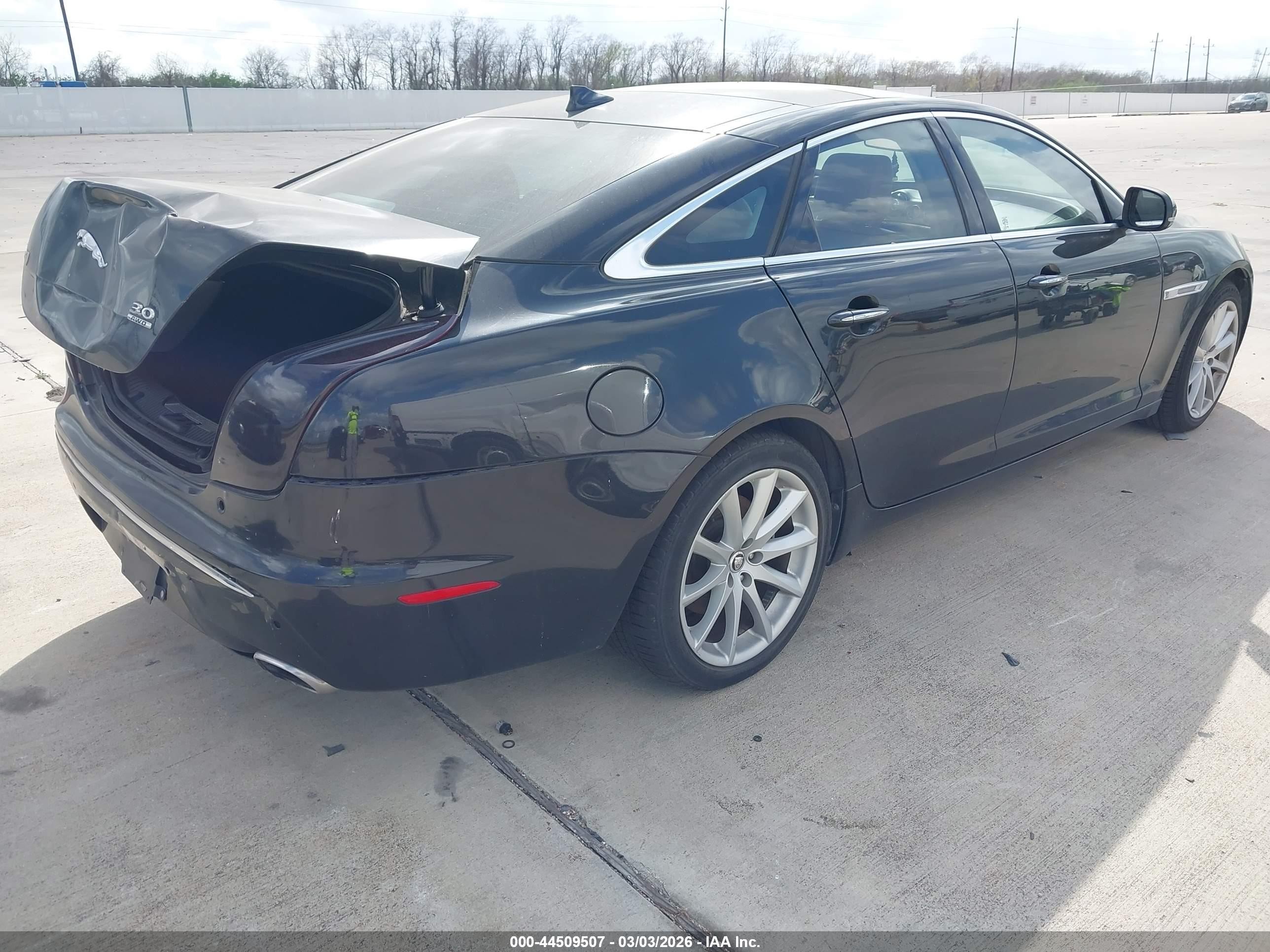 2013 Jaguar Xj   Black vin: SAJWJ1CD0D8V48391