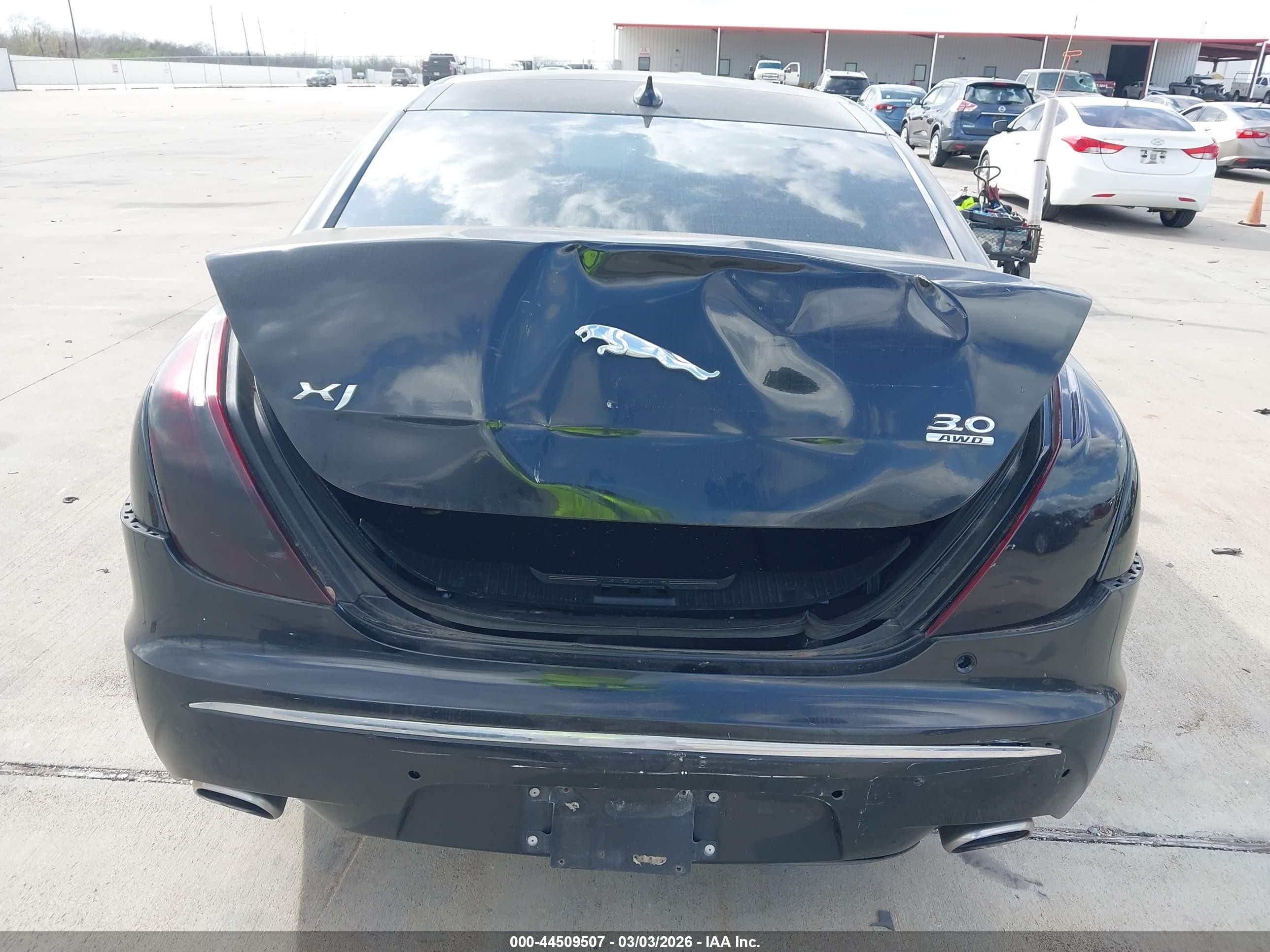 2013 Jaguar Xj   Black vin: SAJWJ1CD0D8V48391