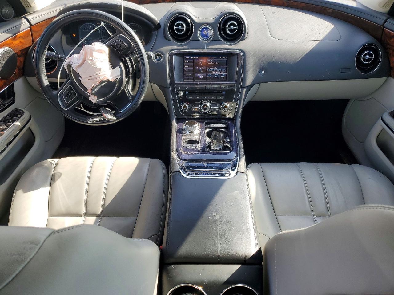 2013 Jaguar Xj Purple vin: SAJWJ1CD0D8V48570