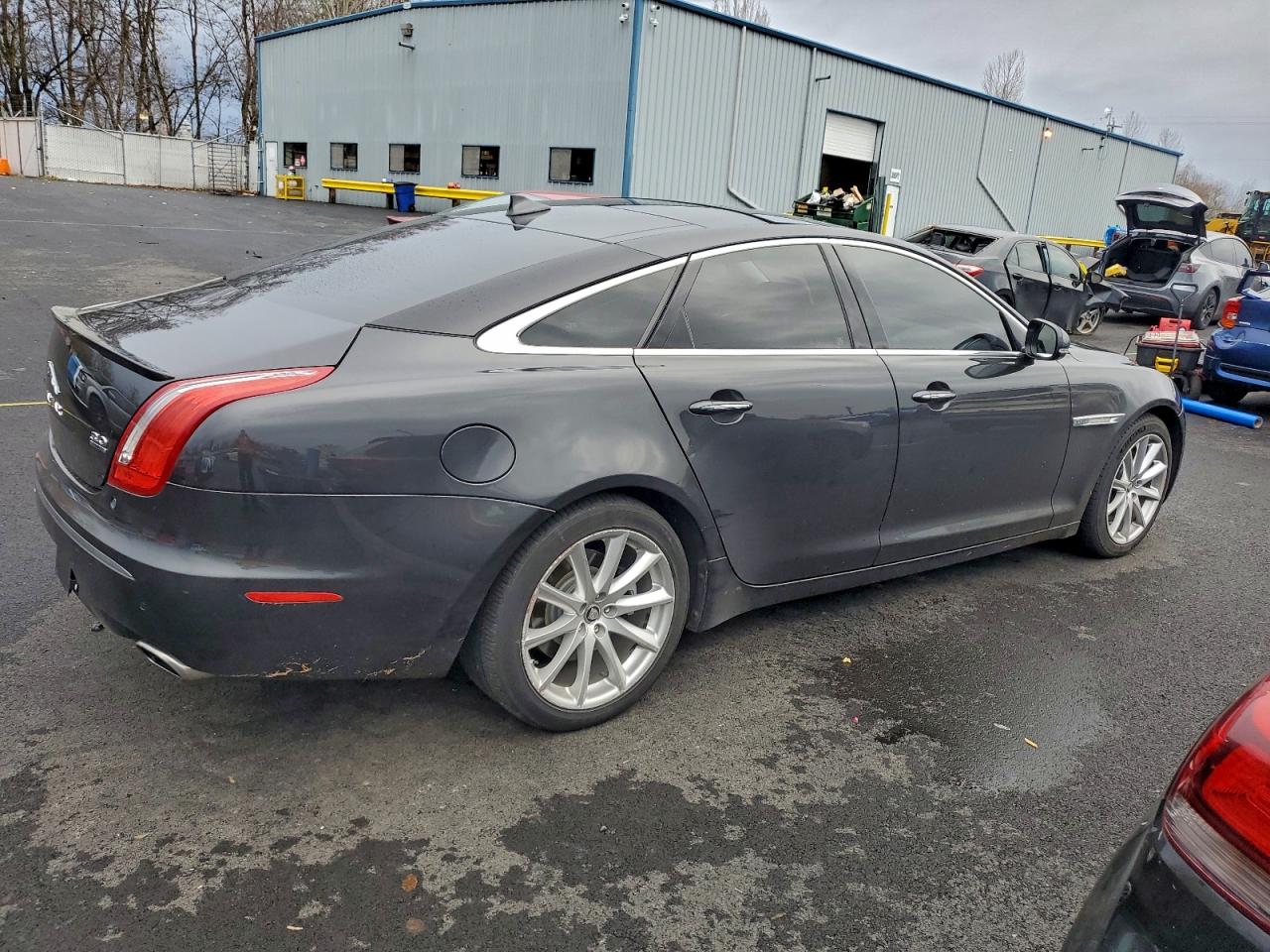 2013 Jaguar Xj Black vin: SAJWJ1CD1D8V44253