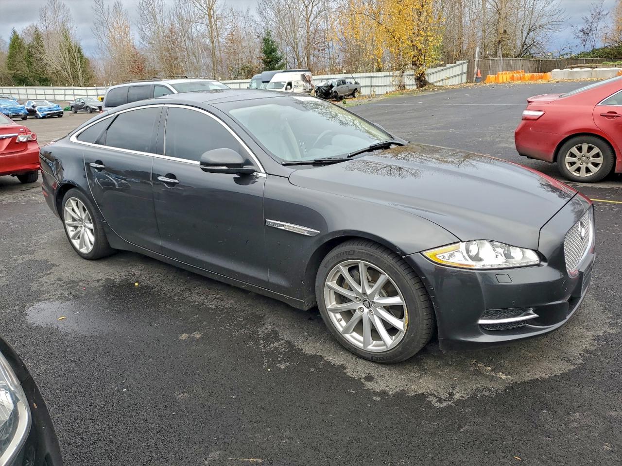 2013 Jaguar Xj Black vin: SAJWJ1CD1D8V44253