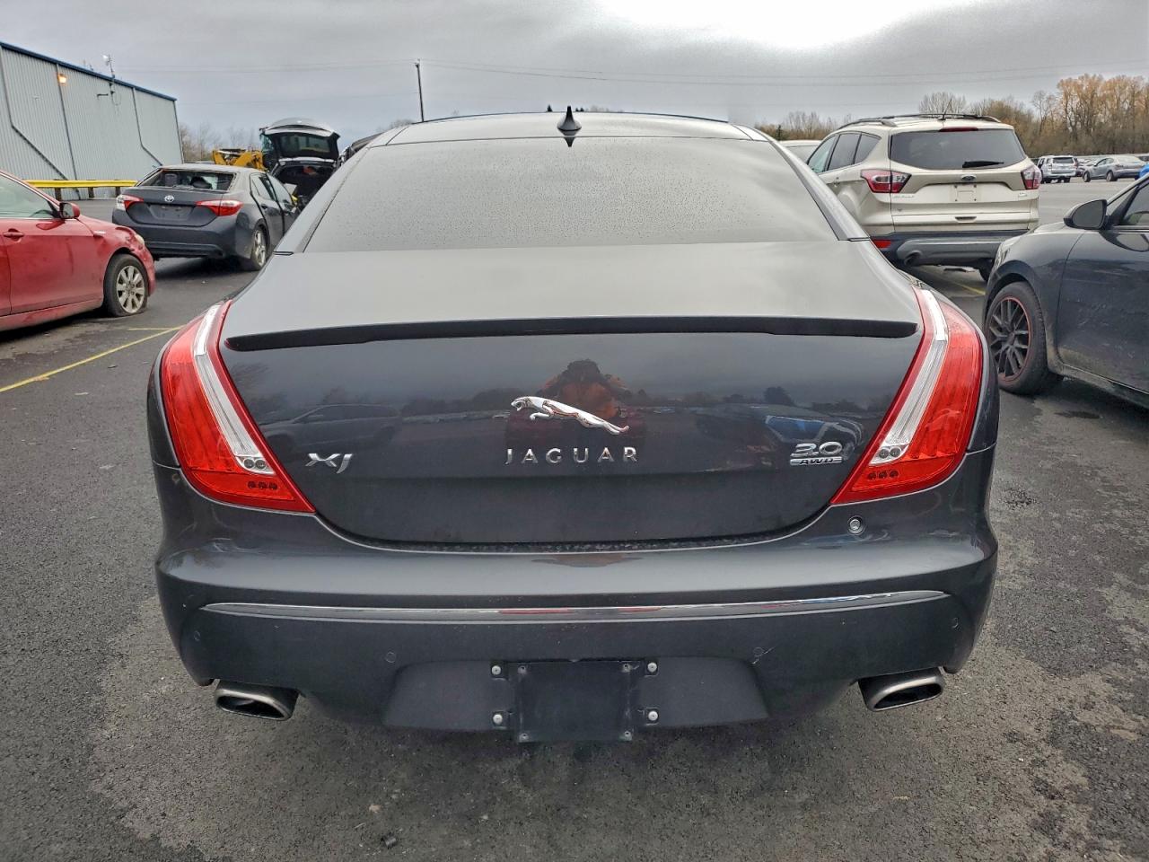 2013 Jaguar Xj Black vin: SAJWJ1CD1D8V44253