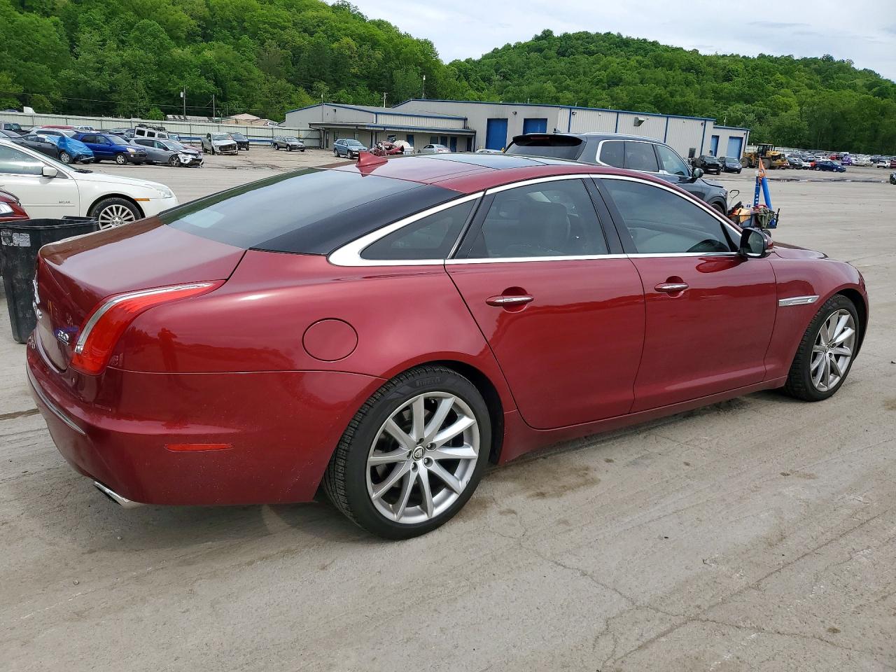 2013 Jaguar Xj Red vin: SAJWJ1CD2D8V49221