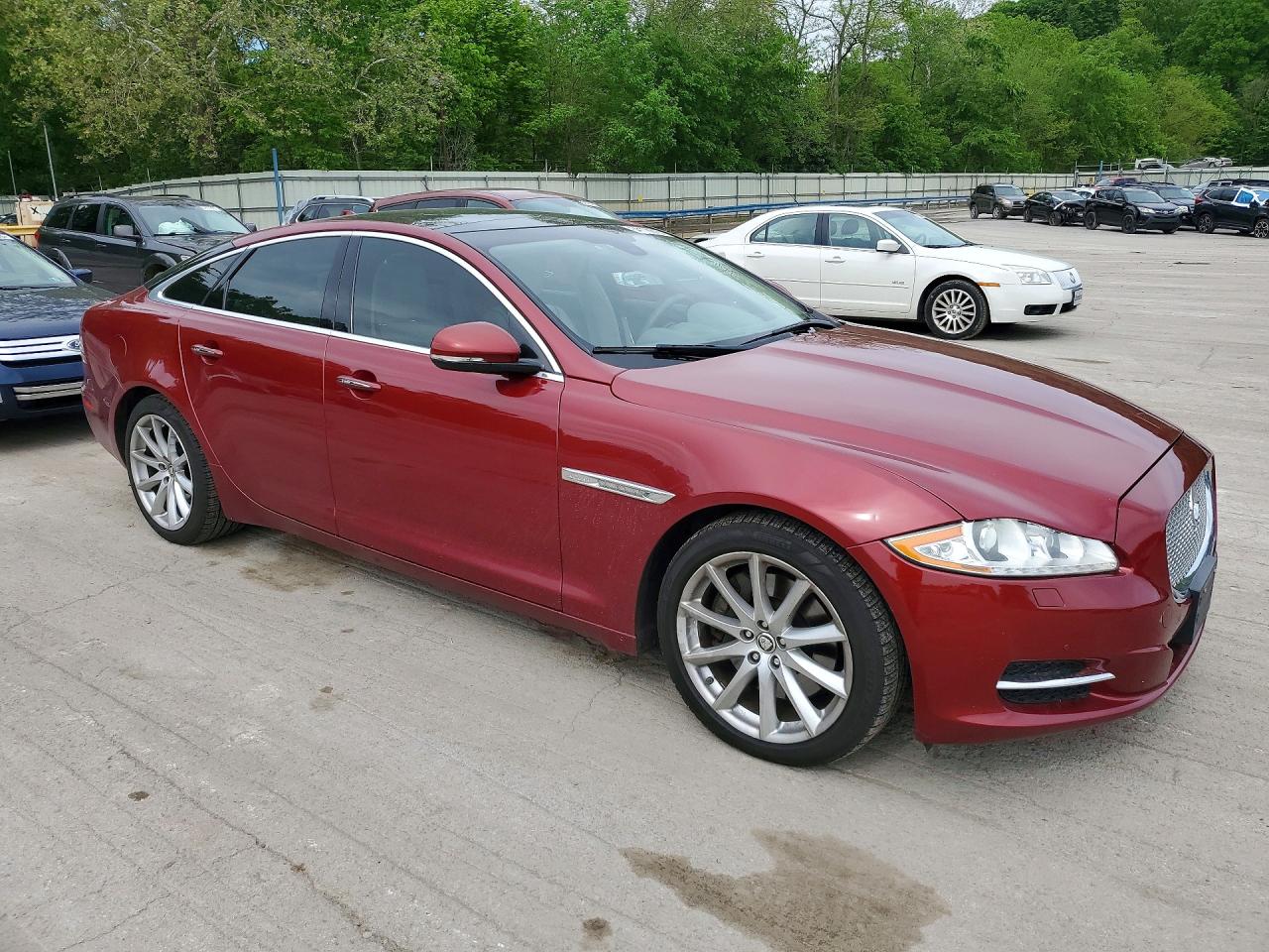 2013 Jaguar Xj Red vin: SAJWJ1CD2D8V49221