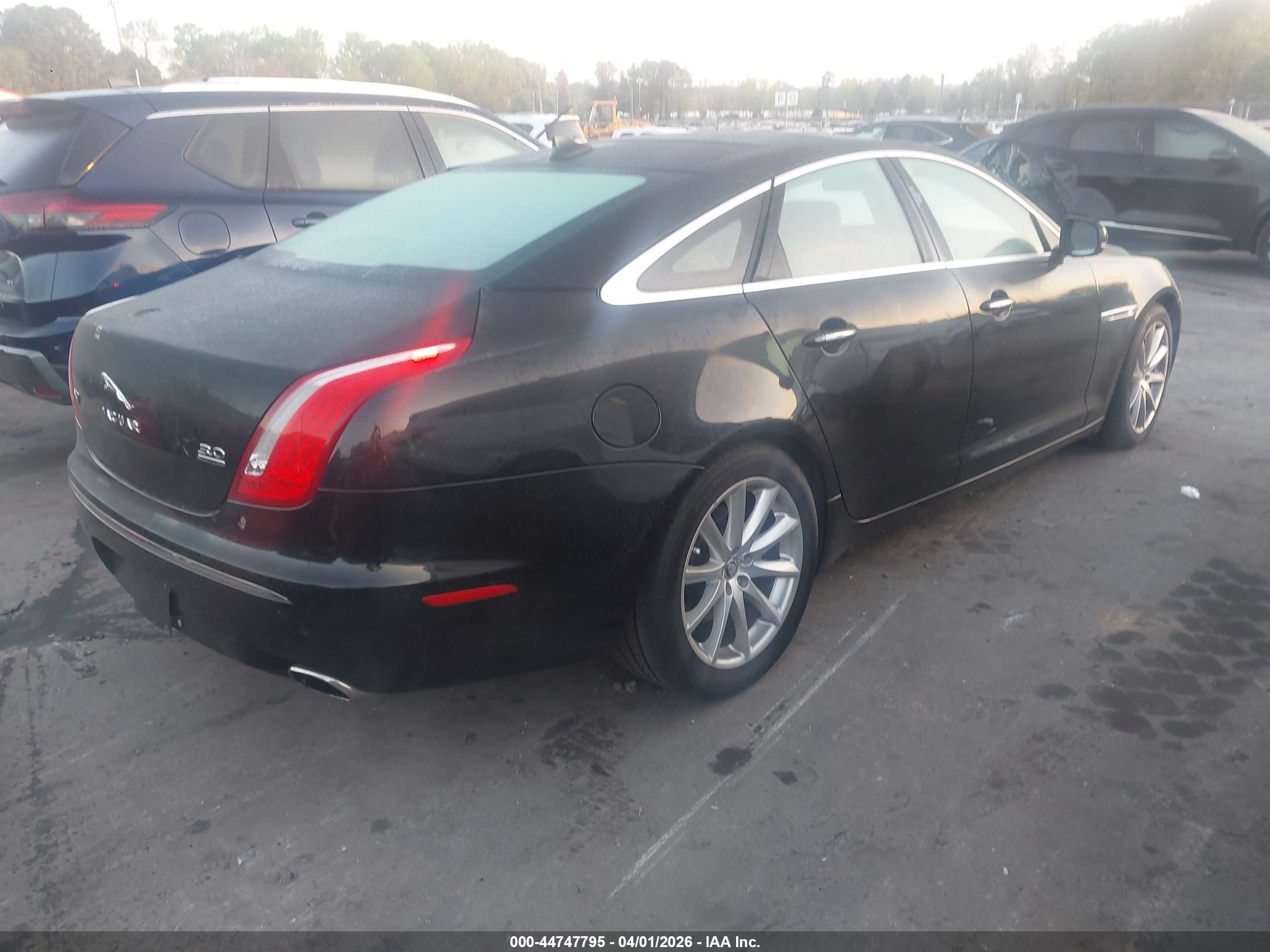 2013 Jaguar Xj   Black vin: SAJWJ1CD2D8V53916