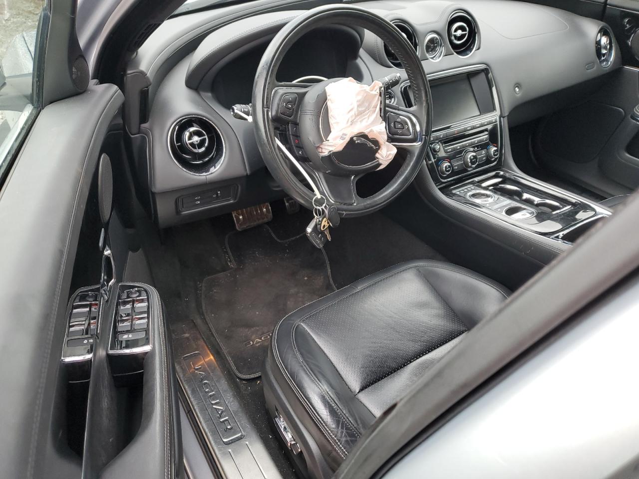 2015 Jaguar Xj Silver vin: SAJWJ1CD3F8V85440