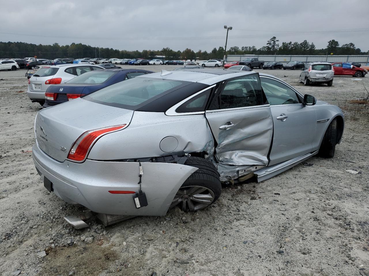 2015 Jaguar Xj Silver vin: SAJWJ1CD3F8V85440