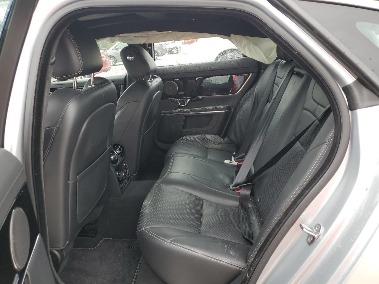 2015 Jaguar Xj Silver vin: SAJWJ1CD3F8V85440
