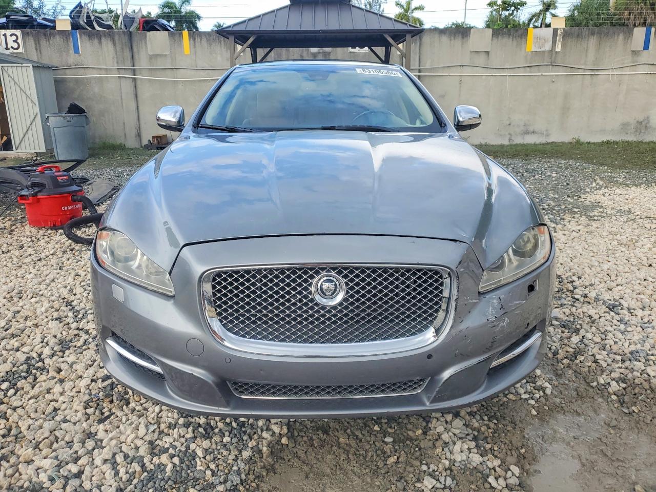 2013 Jaguar Xj Gray vin: SAJWJ1CD4D8V46305